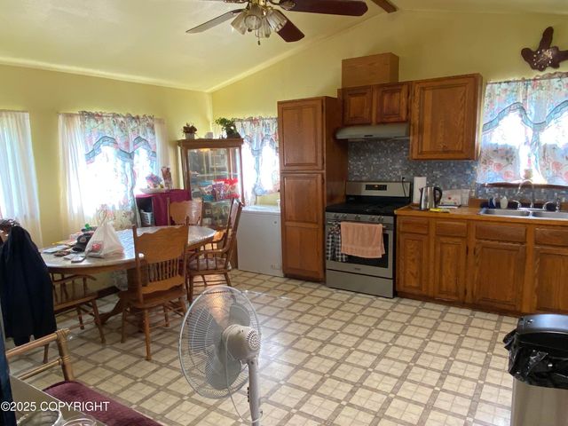 1906 Hamilton Drive, Craig, AK 99921