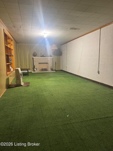 5103 Joy Dr, Louisville, KY 40216