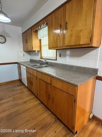 5103 Joy Dr, Louisville, KY 40216