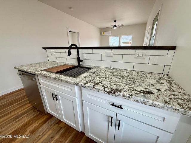 1383 N Saddleback Circle, Tombstone, AZ 85638