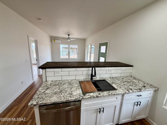 1383 N Saddleback Circle, Tombstone, AZ 85638