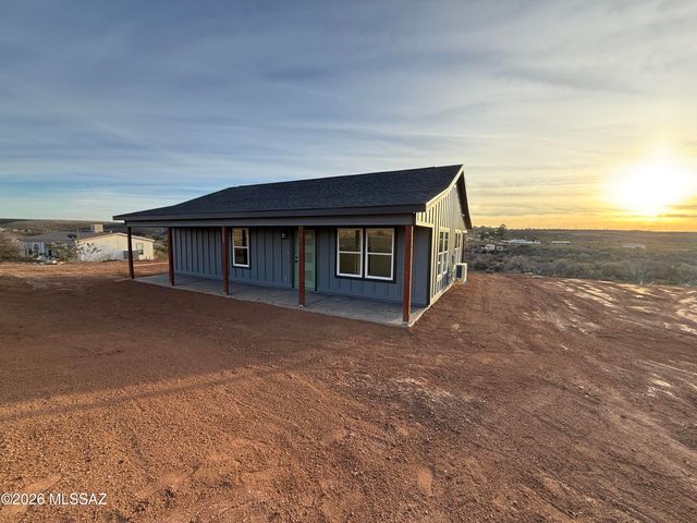 1383 N Saddleback Circle, Tombstone, AZ 85638