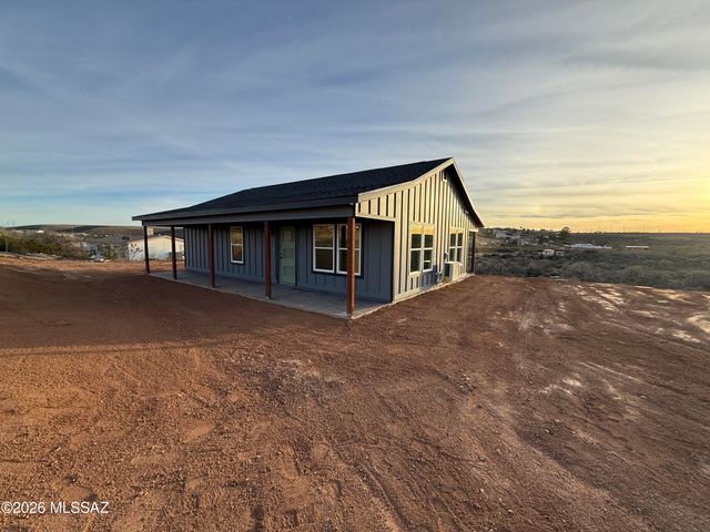 1383 N Saddleback Circle, Tombstone, AZ 85638