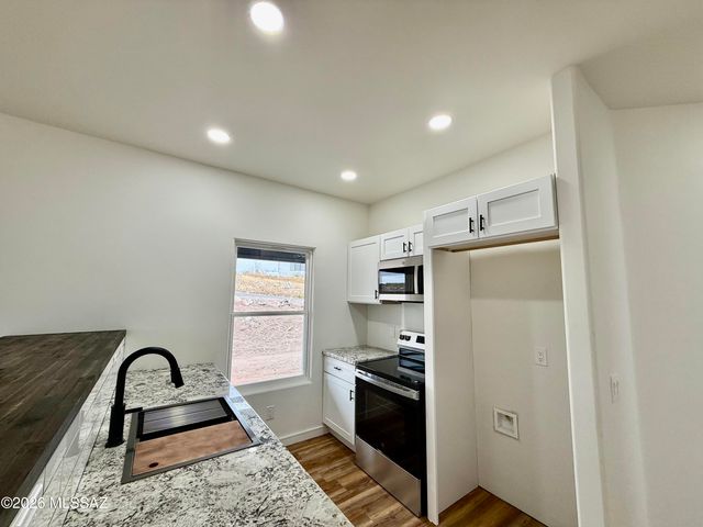 1383 N Saddleback Circle, Tombstone, AZ 85638