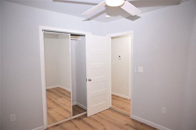 586 E Glochester Place NW, Norcross, GA 30071