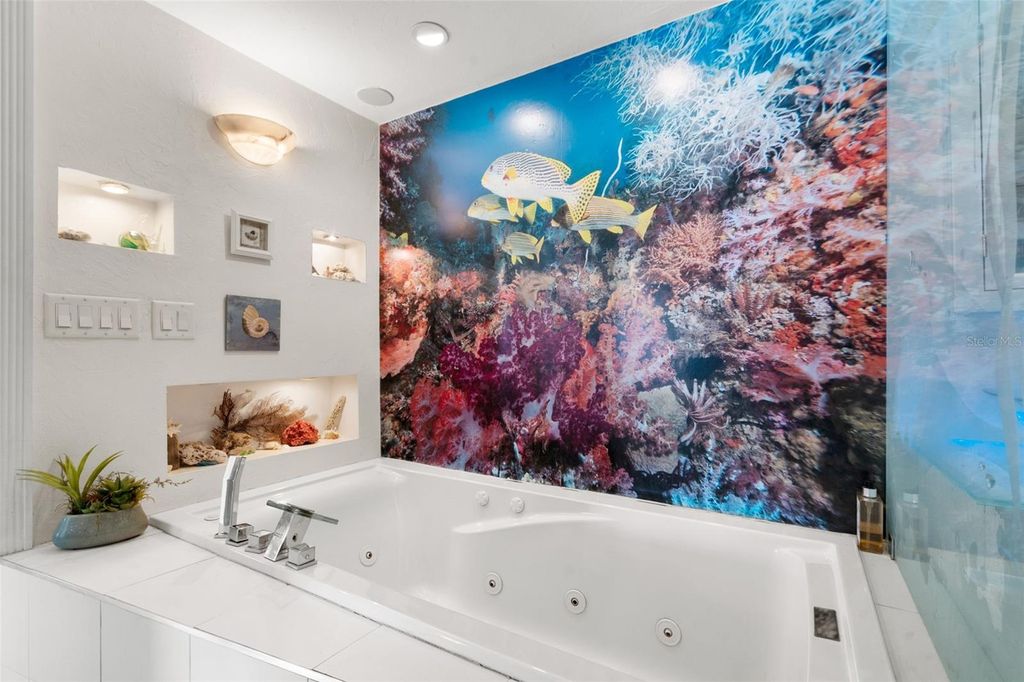 Image 25 of property listing at 4329 14TH STREET CIRCLE, Palmetto, FL 34221