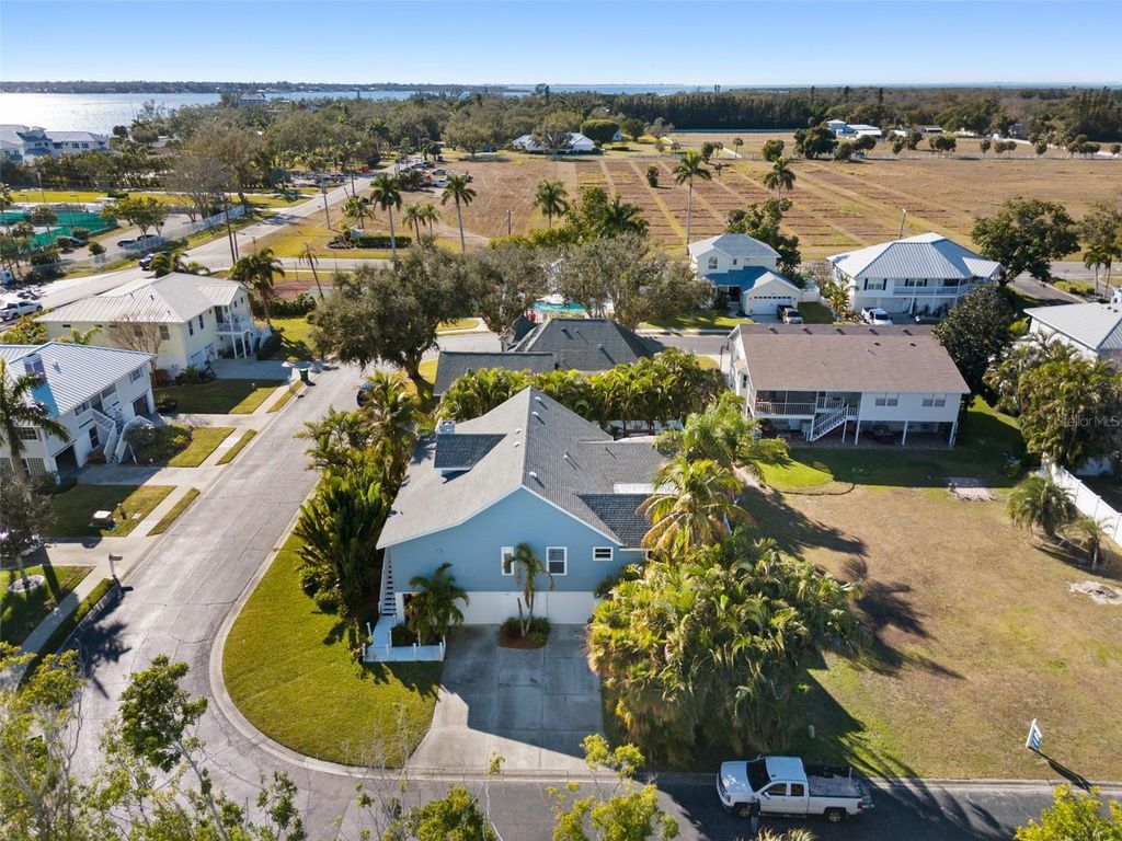 Image 64 of property listing at 4329 14TH STREET CIRCLE, Palmetto, FL 34221