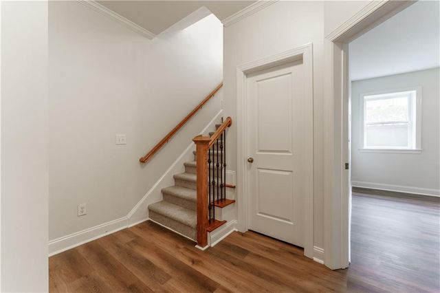 145 W Ridge Way, Roswell, GA 30076