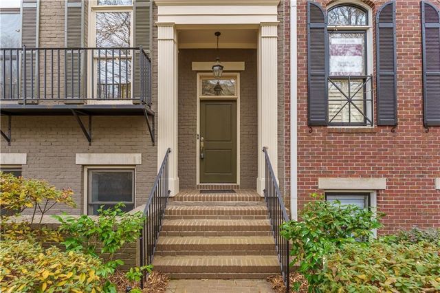 145 W Ridge Way, Roswell, GA 30076