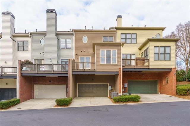 145 W Ridge Way, Roswell, GA 30076