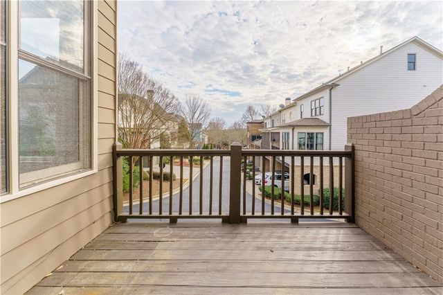 145 W Ridge Way, Roswell, GA 30076