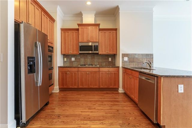 145 W Ridge Way, Roswell, GA 30076