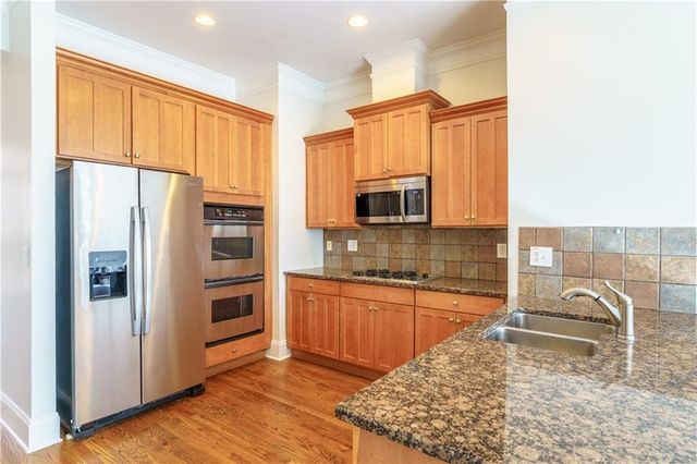 145 W Ridge Way, Roswell, GA 30076