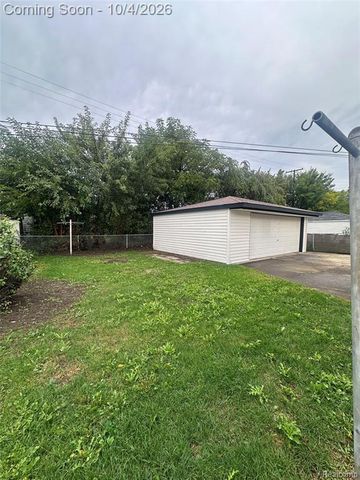 25335 Pattow Street, Roseville, MI 48066
