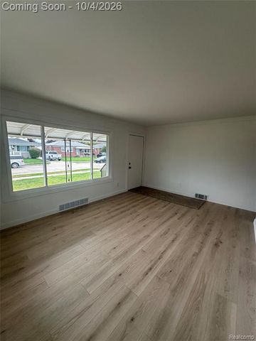 25335 Pattow Street, Roseville, MI 48066