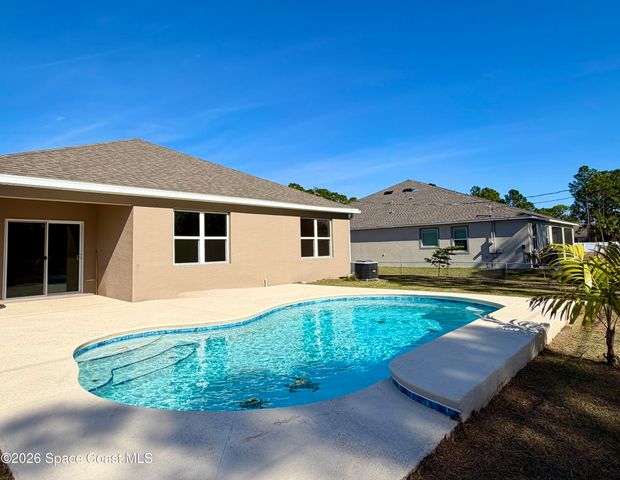 282 Heritage Street SW, Palm Bay, FL 32908