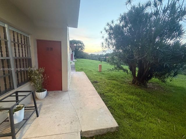 12811 SW 43rd Drive 114A, Miami, FL 33175