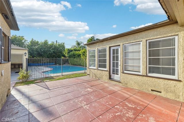 527 S Orchard Drive, Burbank, CA 91506