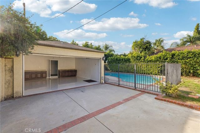 527 S Orchard Drive, Burbank, CA 91506