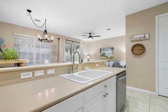9929 E Villa Circle, Vero Beach, FL 32966