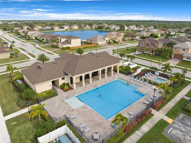 9929 E Villa Circle, Vero Beach, FL 32966