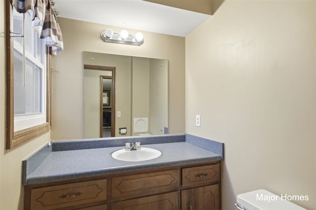 7728 Hollyhock Avenue, Jenison, MI 49428