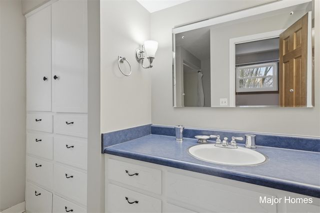 7728 Hollyhock Avenue, Jenison, MI 49428