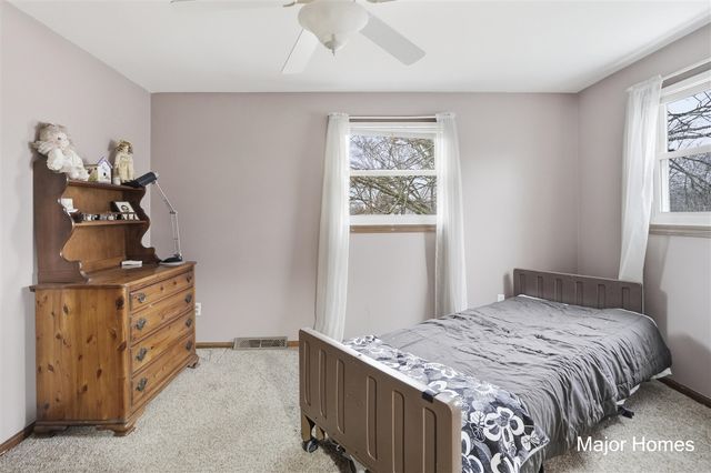 7728 Hollyhock Avenue, Jenison, MI 49428