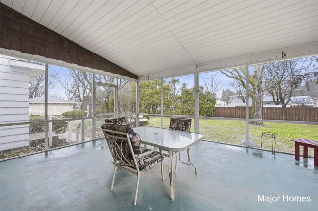 7728 Hollyhock Avenue, Jenison, MI 49428