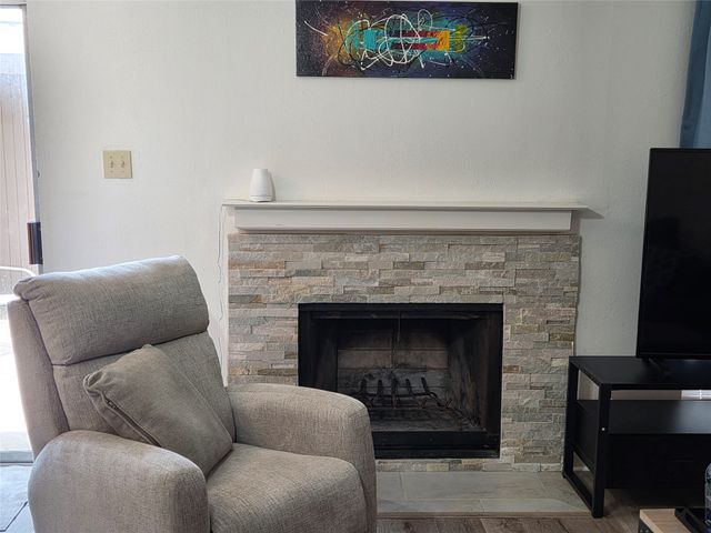 1402 S Carrier Parkway 307, Grand Prairie, TX 75051