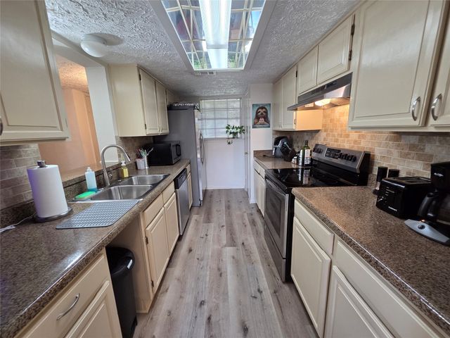 1402 S Carrier Parkway 307, Grand Prairie, TX 75051