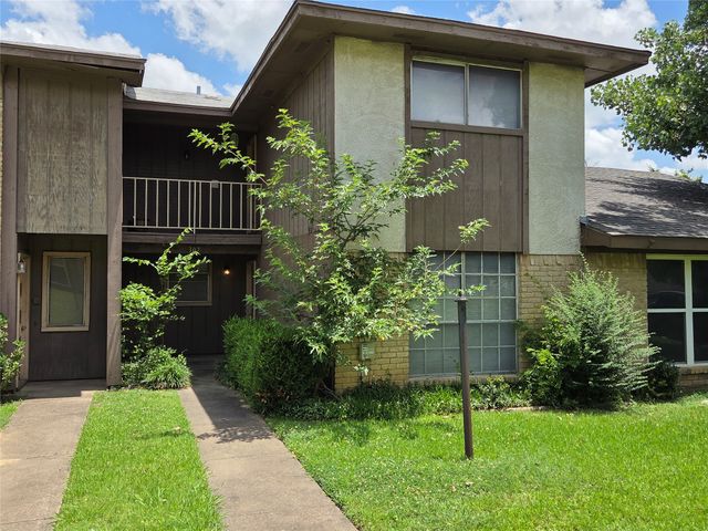1402 S Carrier Parkway 307, Grand Prairie, TX 75051