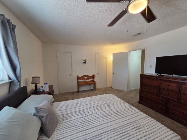 1402 S Carrier Parkway 307, Grand Prairie, TX 75051