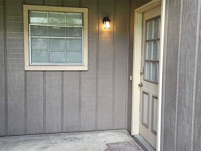 1402 S Carrier Parkway 307, Grand Prairie, TX 75051