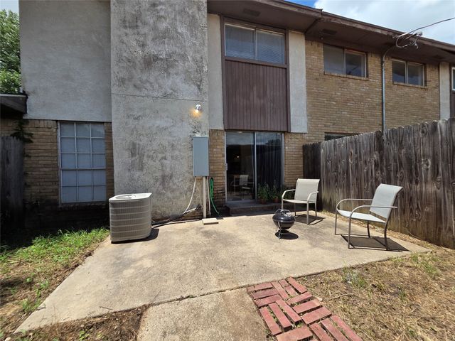 1402 S Carrier Parkway 307, Grand Prairie, TX 75051