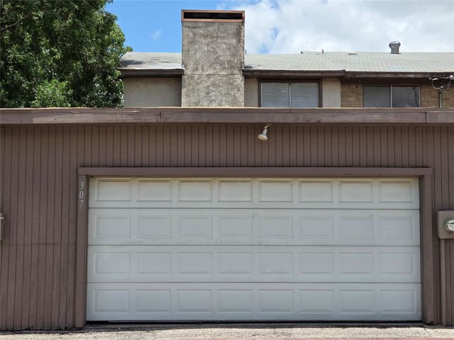 1402 S Carrier Parkway 307, Grand Prairie, TX 75051