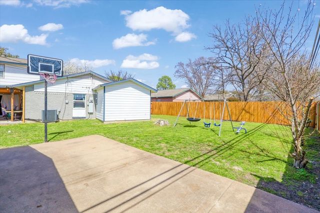 2740 Rosewood Drive, Mesquite, TX 75150