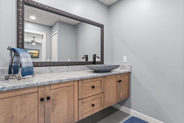 5550 Bimini Drive, Minnetonka, MN 55343