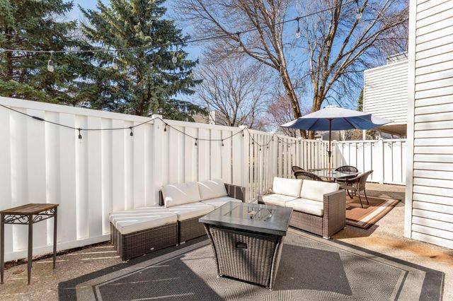 5550 Bimini Drive, Minnetonka, MN 55343