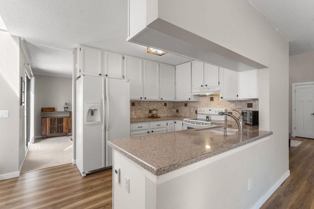 5550 Bimini Drive, Minnetonka, MN 55343