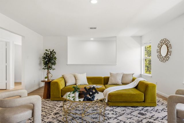 1900 Little Elm TRL 75, Cedar Park, TX 78613