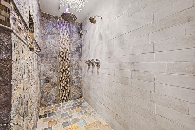 2975 E CAMPBELL Road, Gilbert, AZ 85234