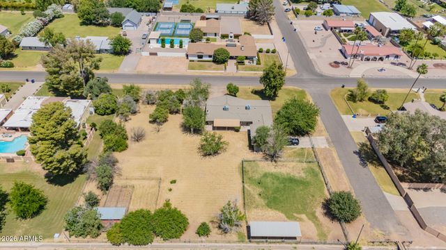 2975 E CAMPBELL Road, Gilbert, AZ 85234