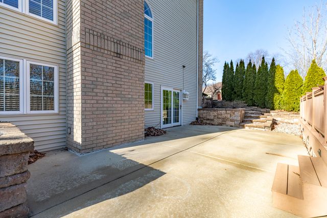 8049 W 85th Court, Crown Point, IN 46307