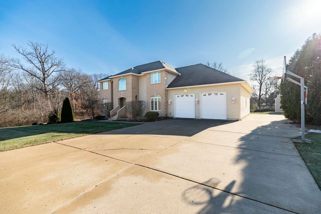 8049 W 85th Court, Crown Point, IN 46307
