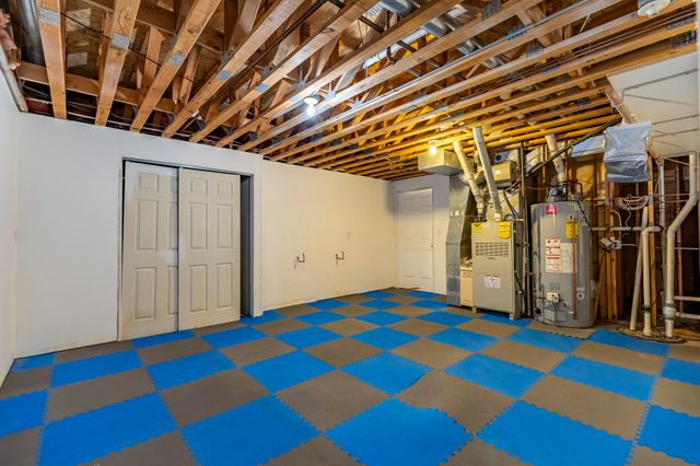 8049 W 85th Court, Crown Point, IN 46307