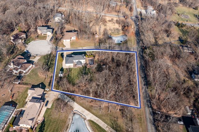 8049 W 85th Court, Crown Point, IN 46307