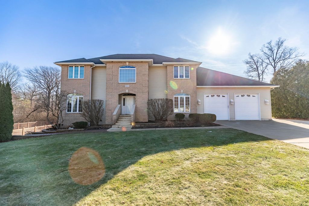 8049 W 85th Court, Crown Point, IN 46307