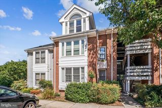 7592-K LAKESIDE VILLAGE DR, Falls Church, VA 22042
