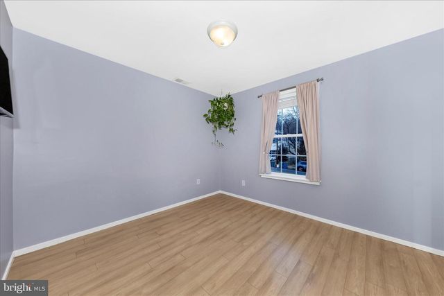 2112 PIMMIT DR, Falls Church, VA 22043